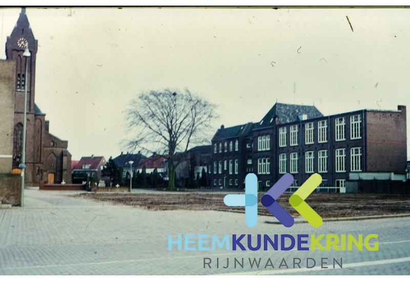 Mariaschool -Afbraak Jongensschool Lobith 1975Coll. G.B. Janssen (403)